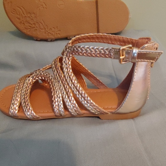 😊 So. AAH (Girls) Sandals NWOT - Picture 6 of 8
